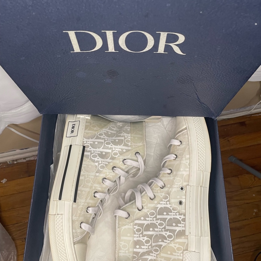 Dior B23 size 41 used good condition